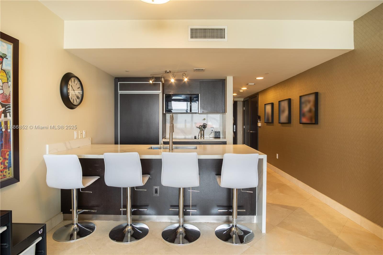 BEACH CLUB CONDO - Residential