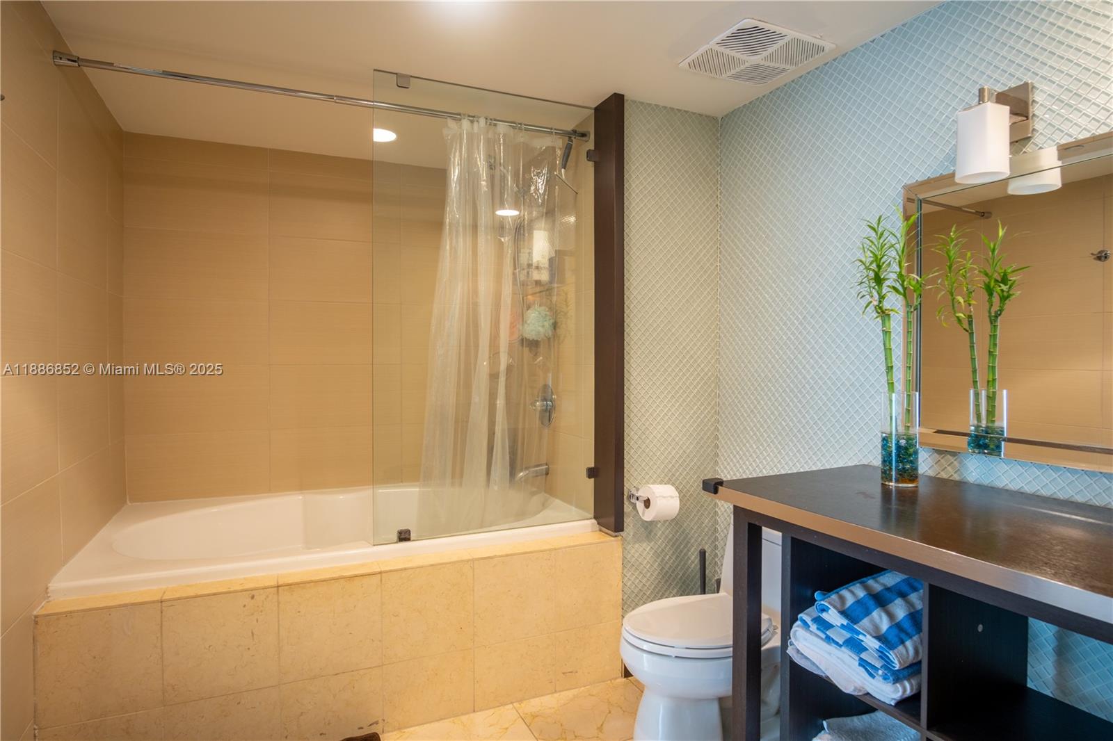 BEACH CLUB CONDO - Residential