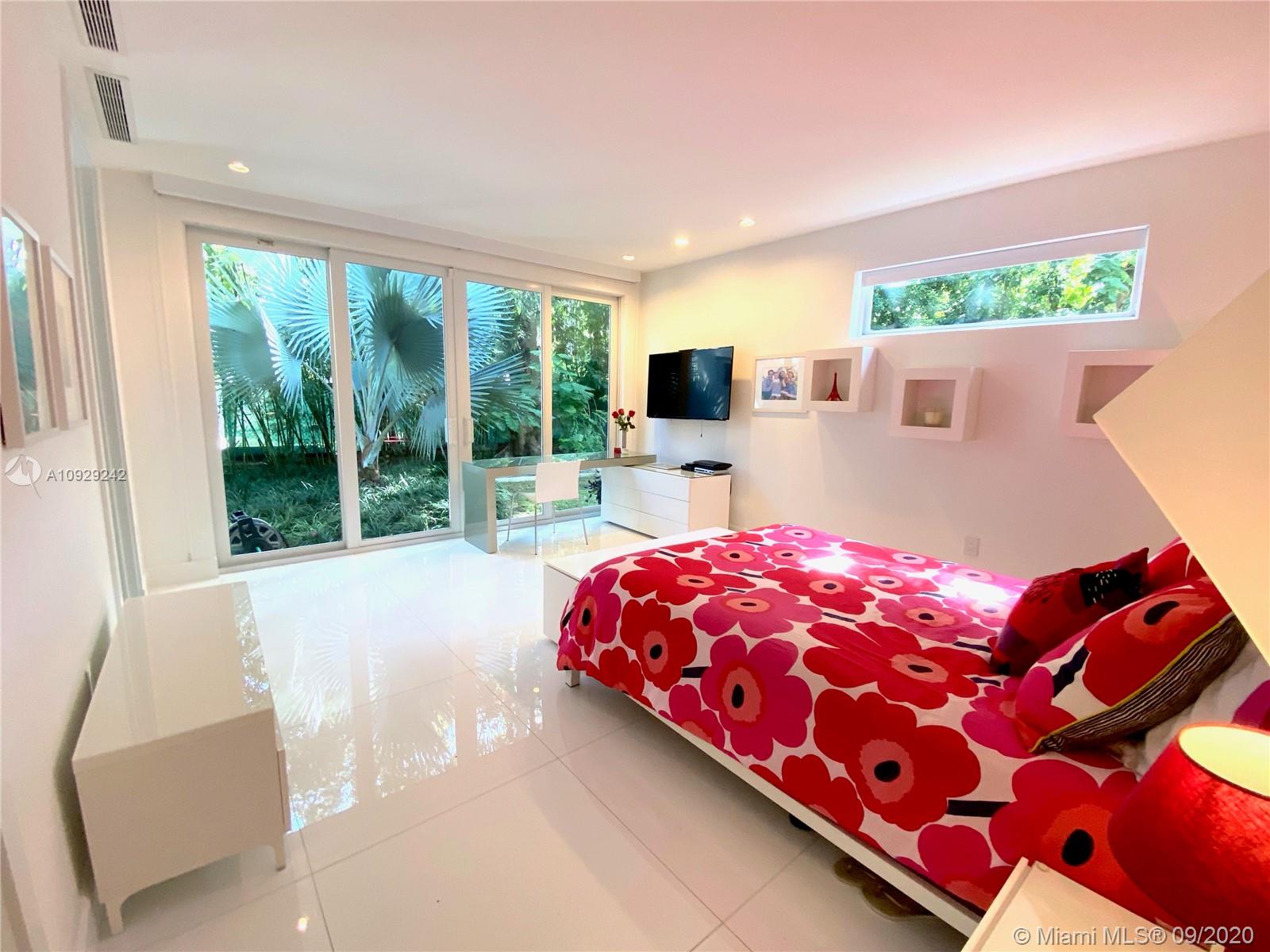 LEAFY WAY - Residential