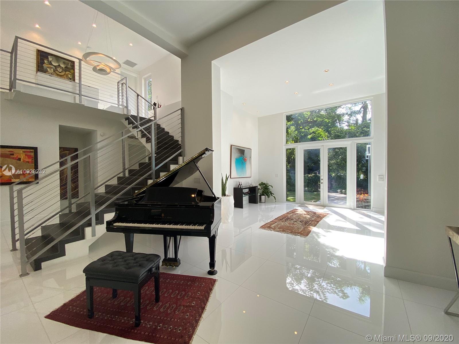 LEAFY WAY - Residential