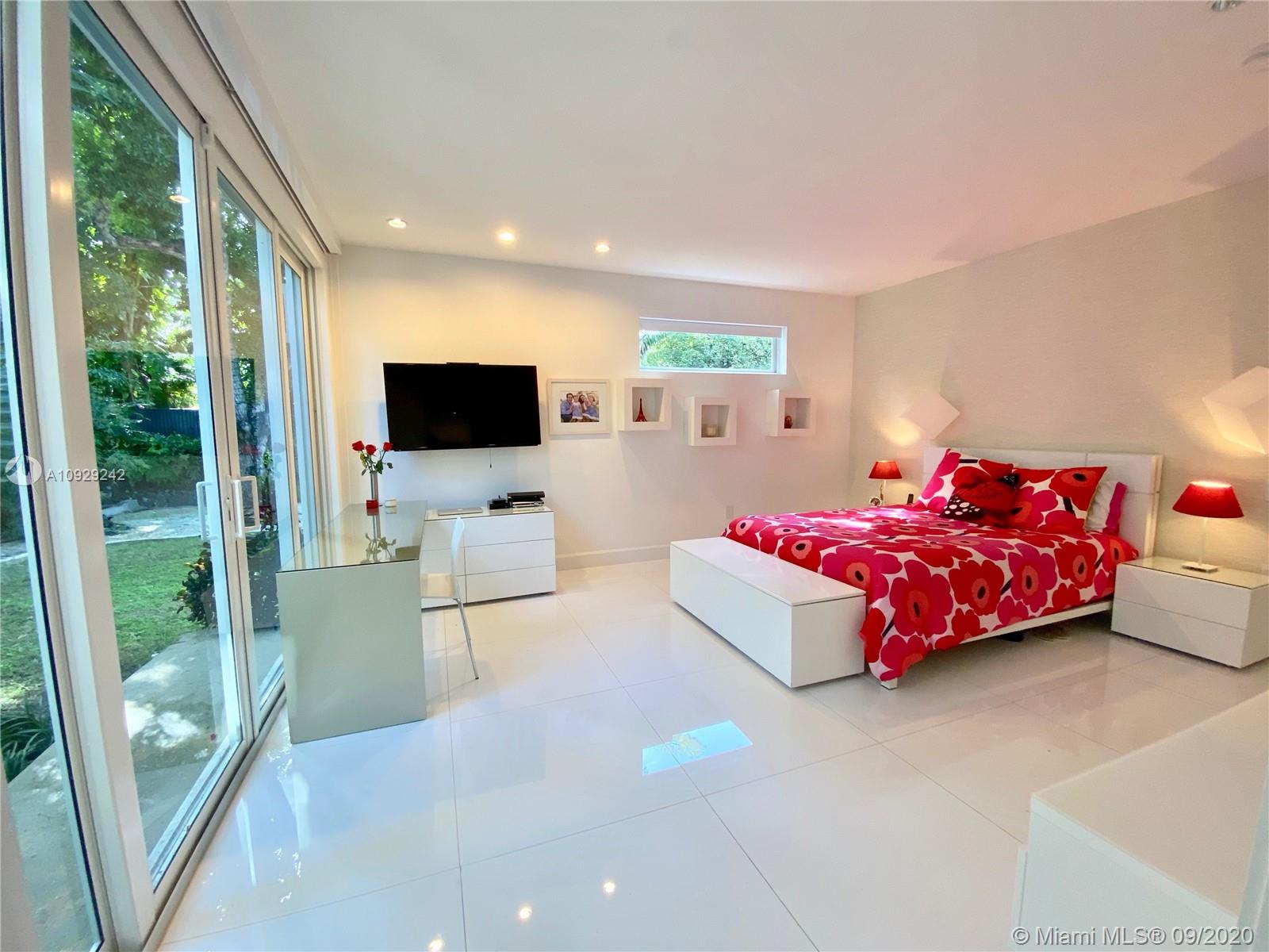 LEAFY WAY - Residential