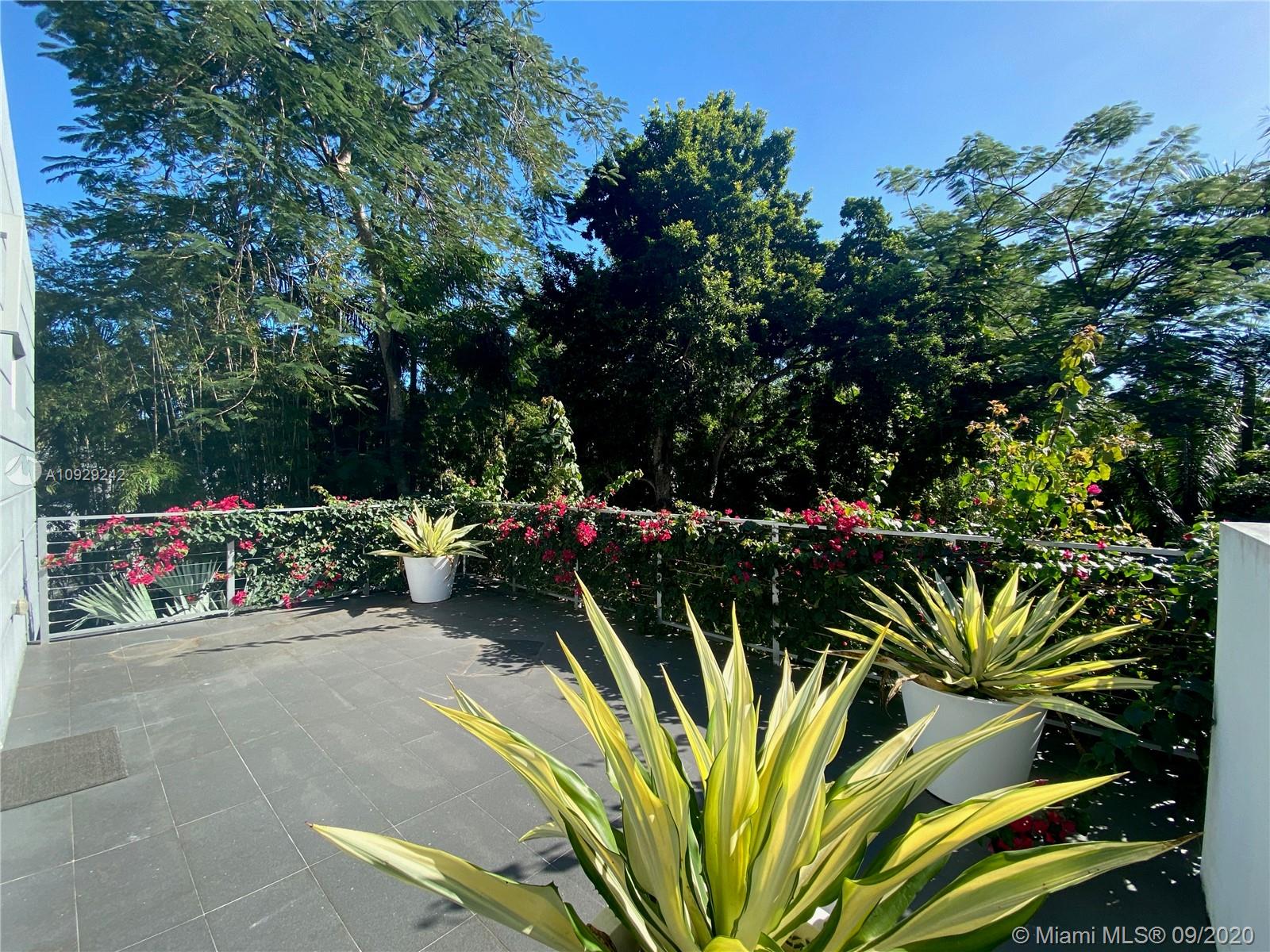 LEAFY WAY - Residential