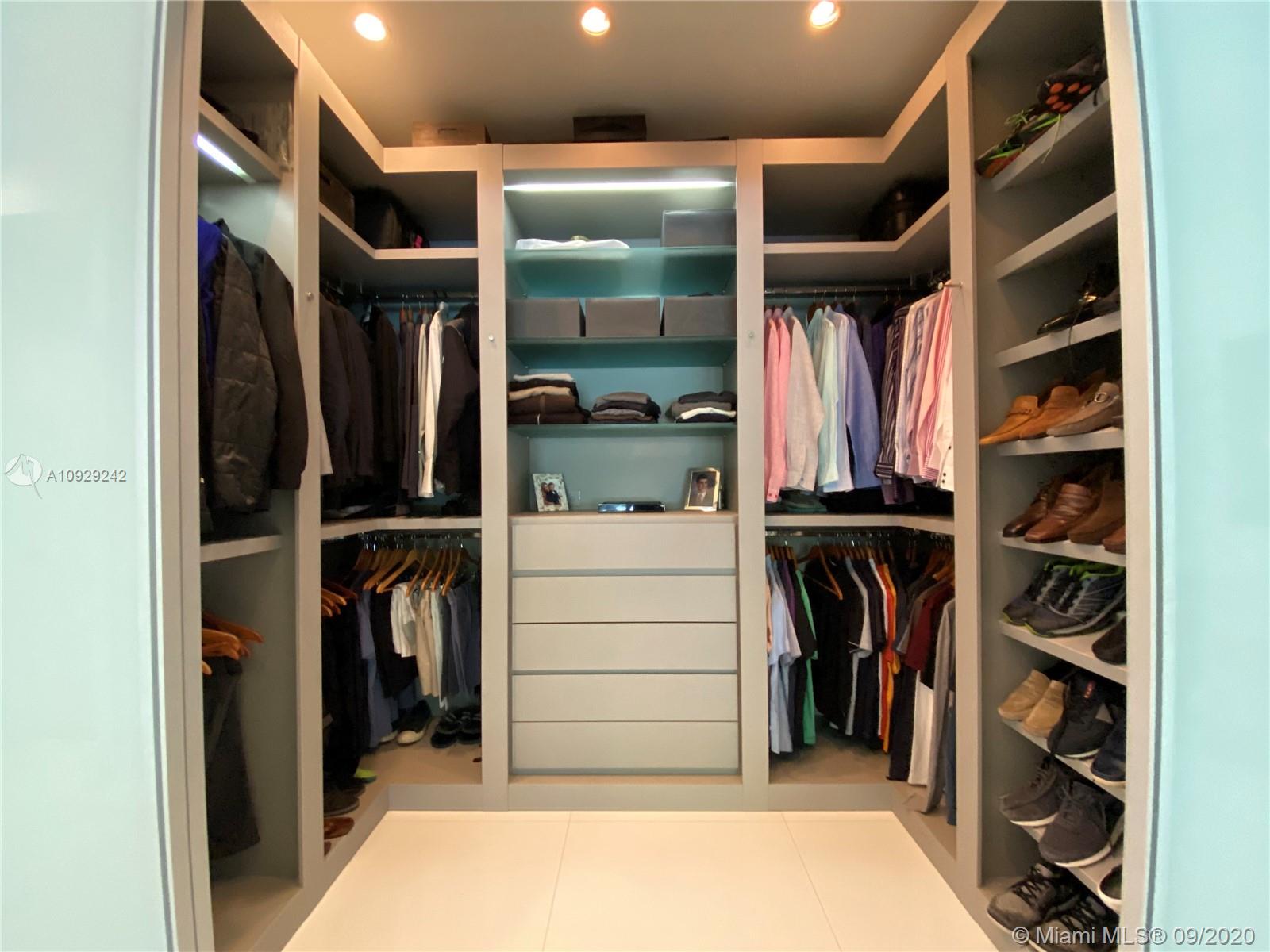 LEAFY WAY - Residential