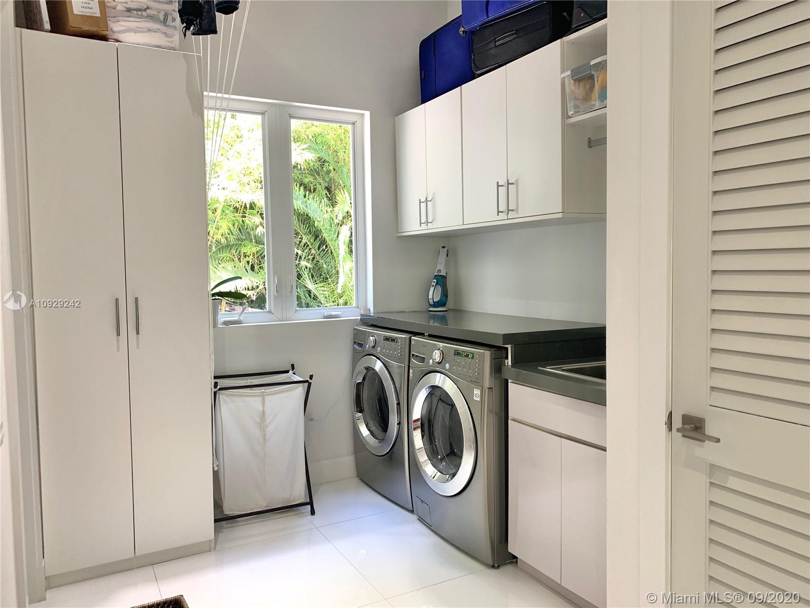 LEAFY WAY - Residential