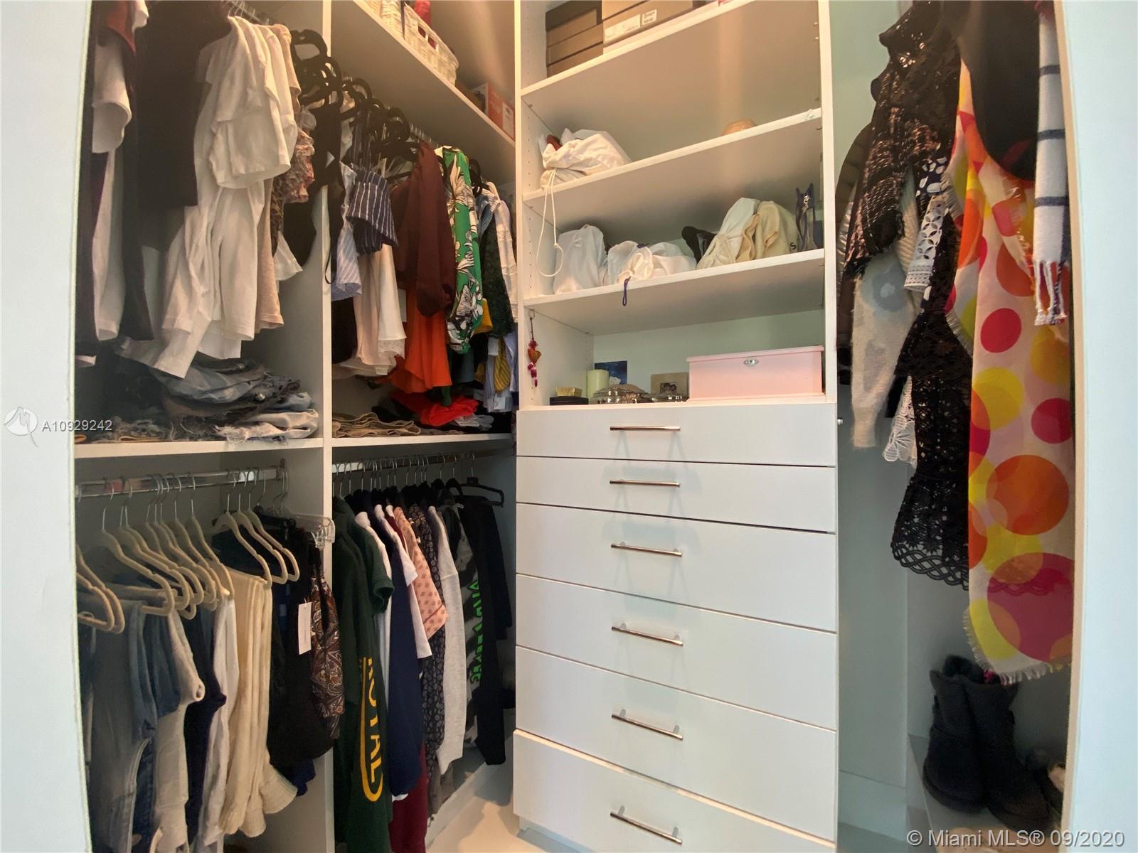 LEAFY WAY - Residential