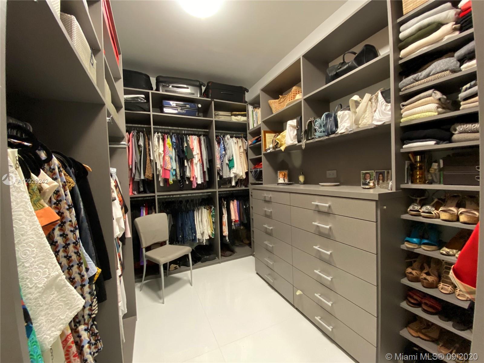 LEAFY WAY - Residential