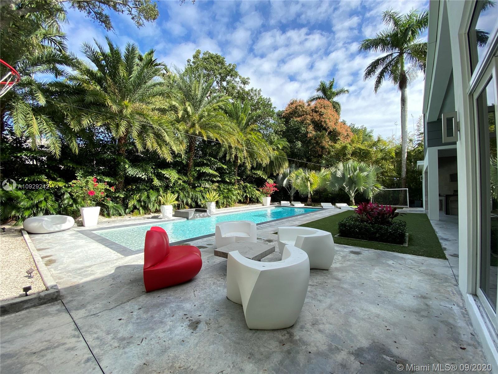 LEAFY WAY - Residential