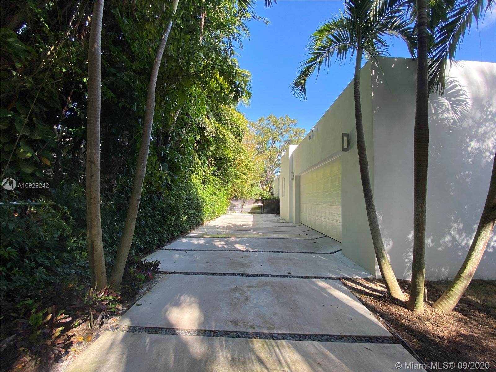 LEAFY WAY - Residential