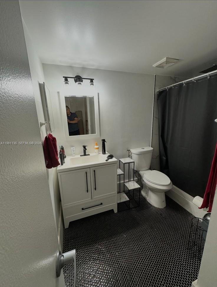 ST ANDREWS CONDO - Residential Lease