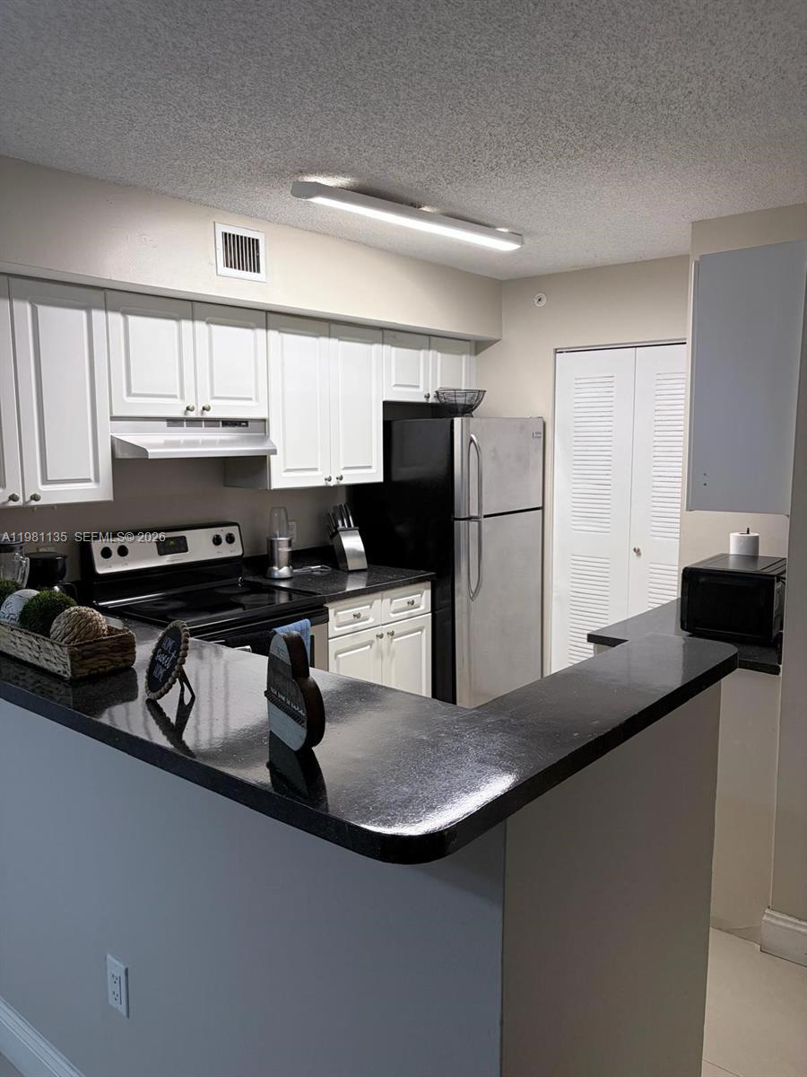 ST ANDREWS CONDO - Residential Lease