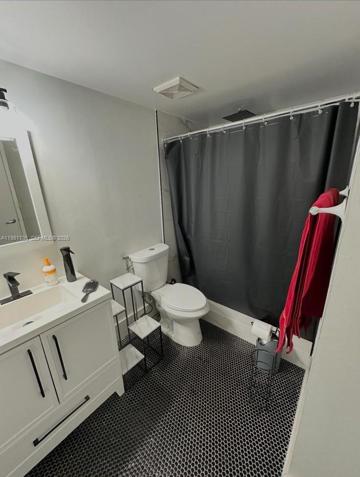 ST ANDREWS CONDO - Residential Lease