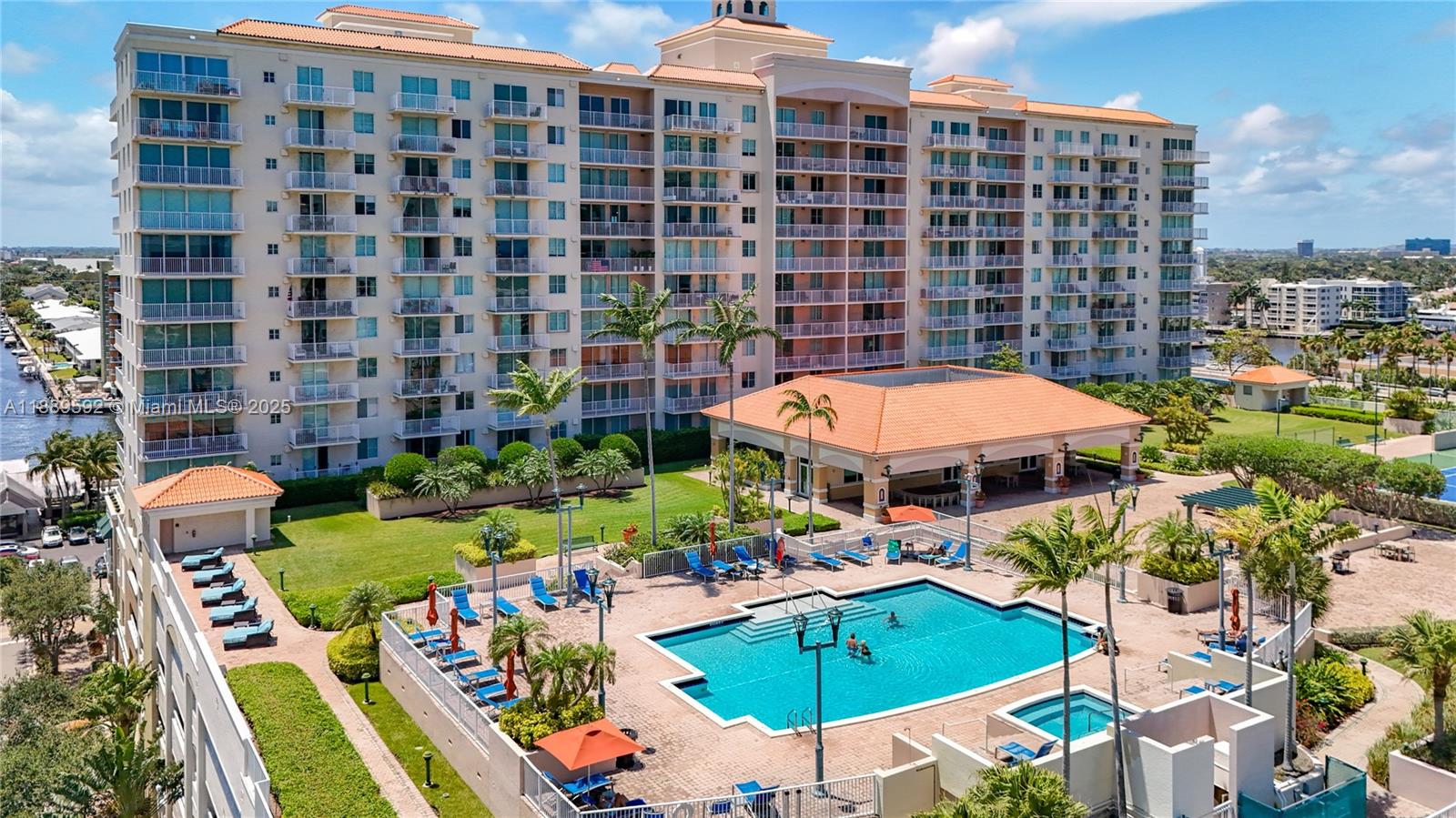TIDES AT BRIDGESIDE SQUAR - Residential