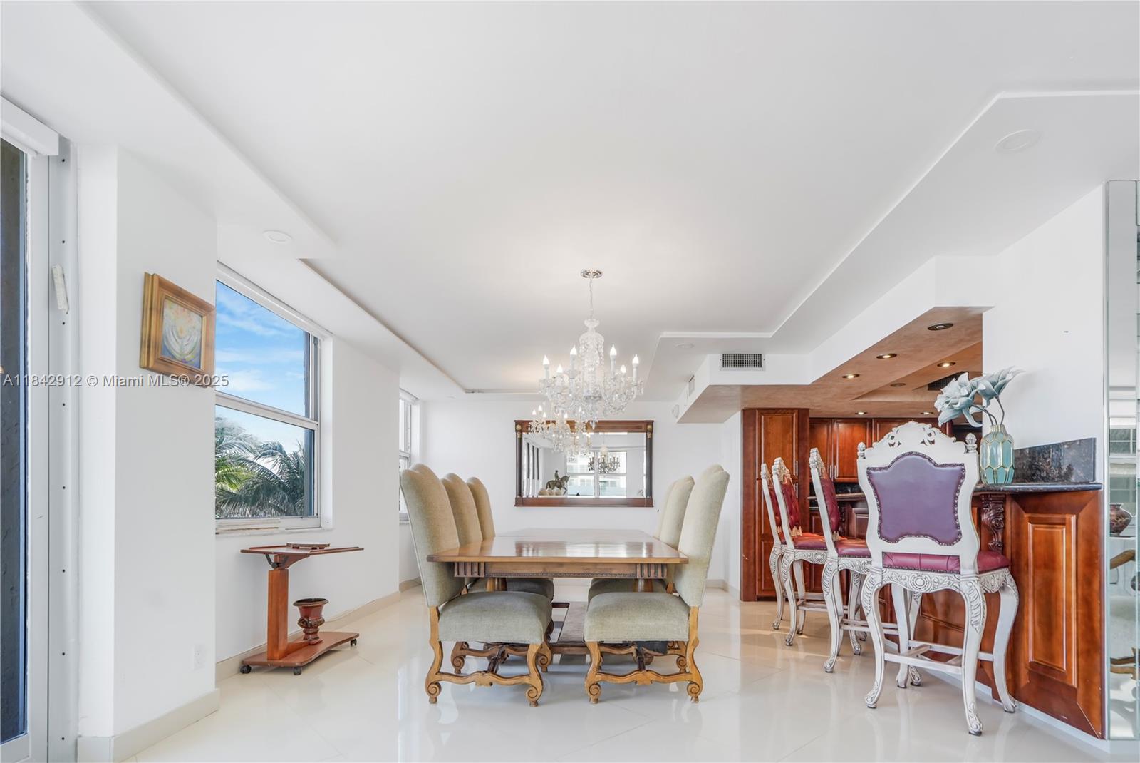 MALAGA TOWERS CONDO - Residential