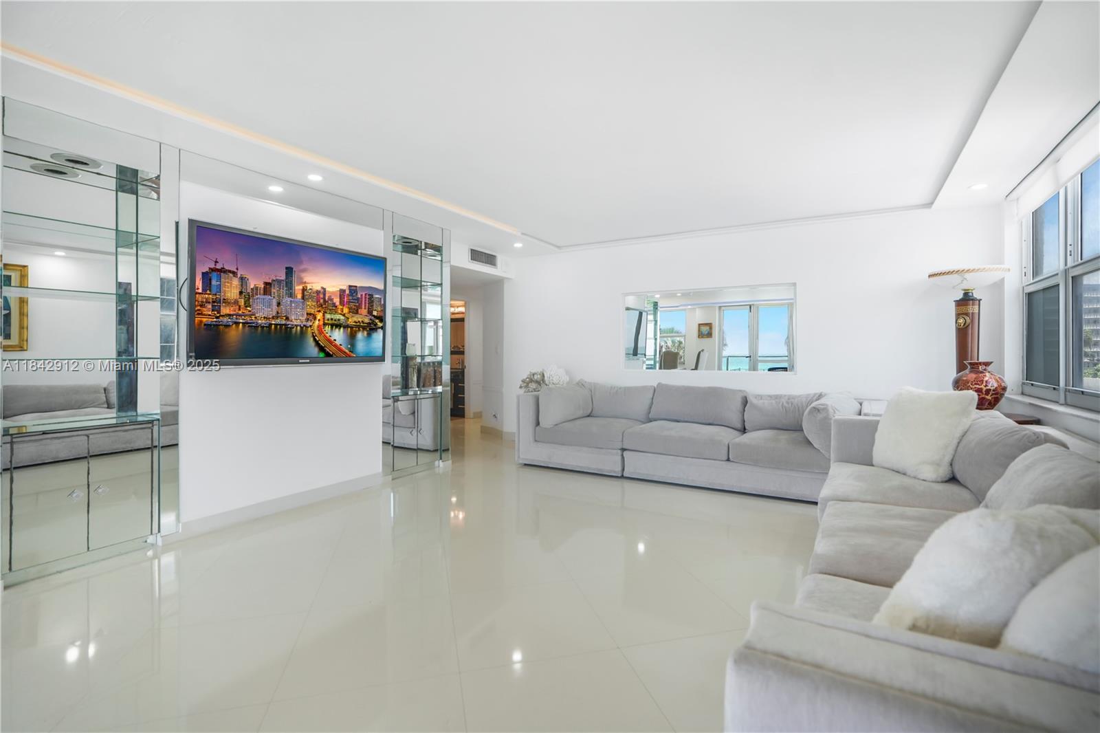 MALAGA TOWERS CONDO - Residential