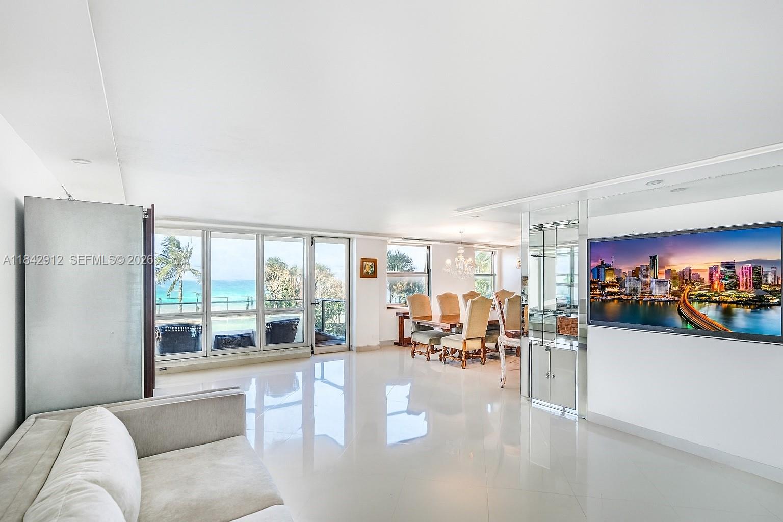 MALAGA TOWERS CONDO - Residential