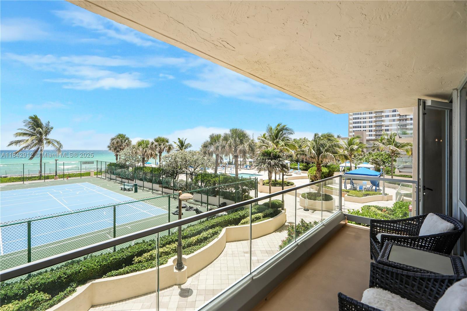 MALAGA TOWERS CONDO - Residential