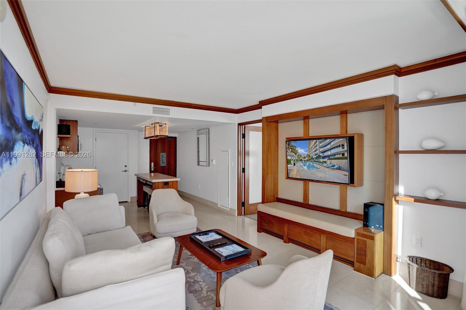 6801 Collins Ave 309 Door  #314