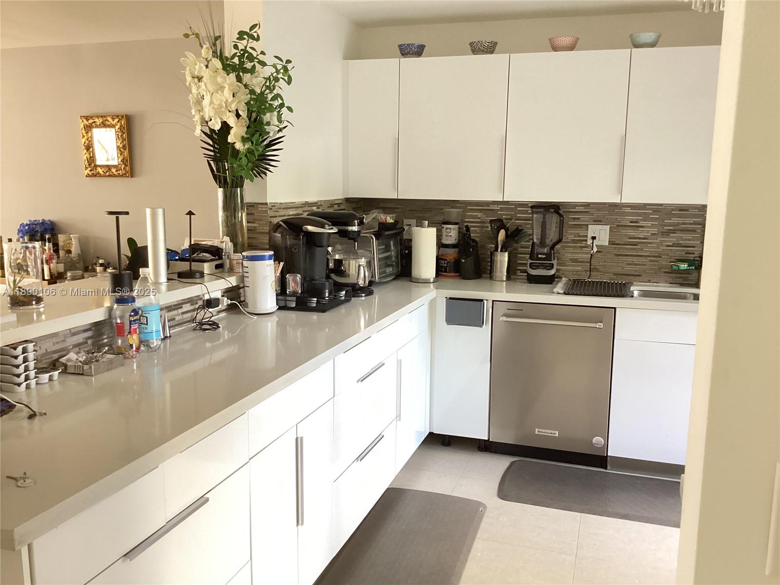 POINCIANA IS YT & RCQ CLU - Residential Lease