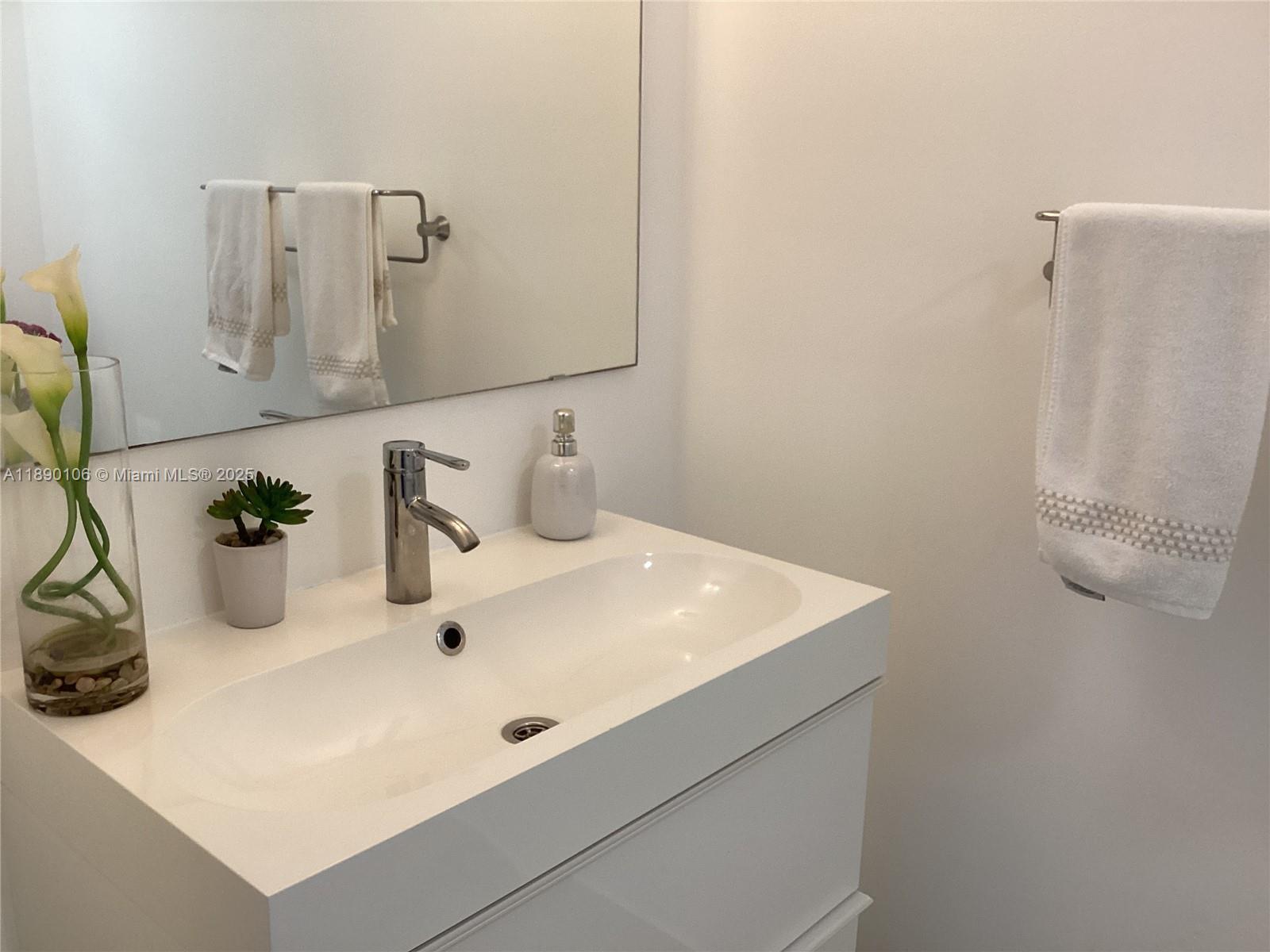 POINCIANA IS YT & RCQ CLU - Residential Lease