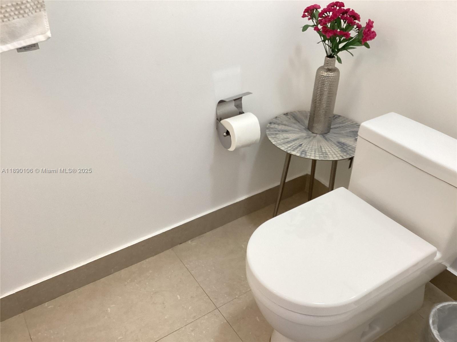 POINCIANA IS YT & RCQ CLU - Residential Lease