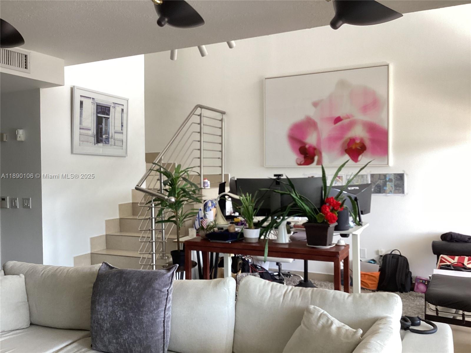 POINCIANA IS YT & RCQ CLU - Residential Lease