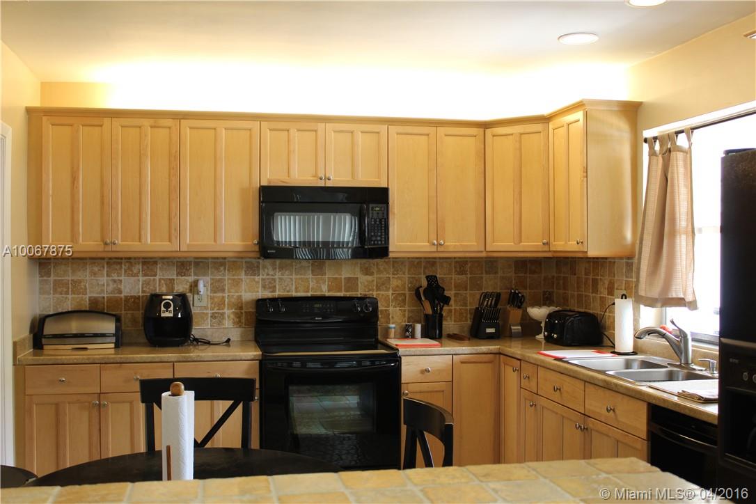 Pembroke Lakes Sec 1 76-4 - Residential