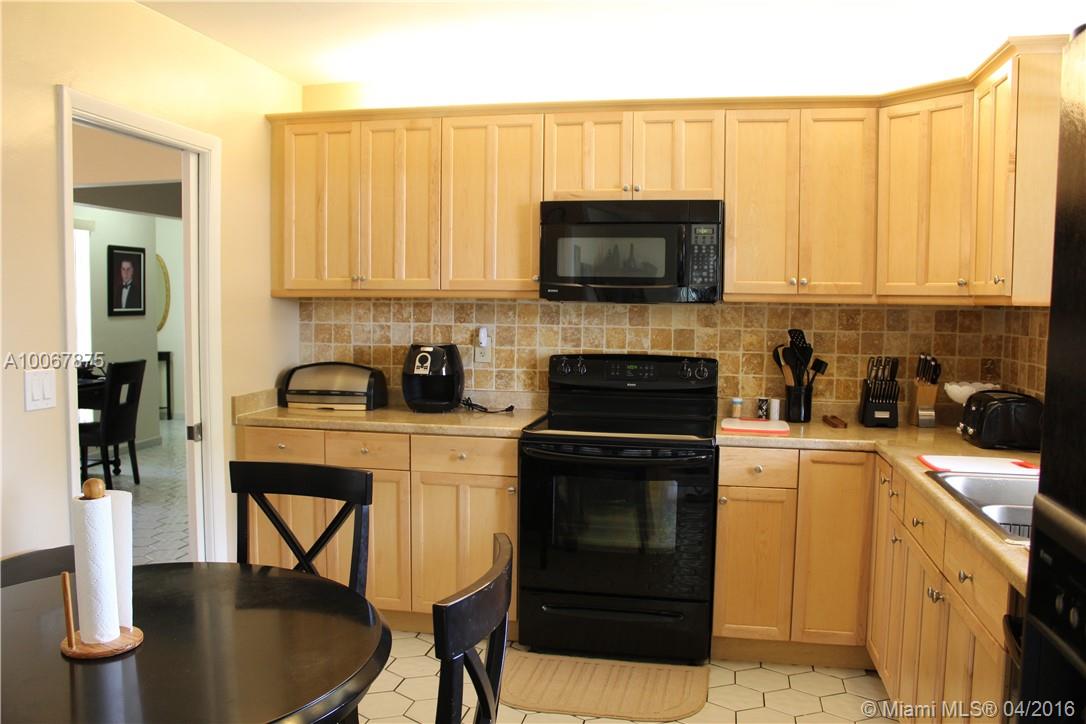 Pembroke Lakes Sec 1 76-4 - Residential