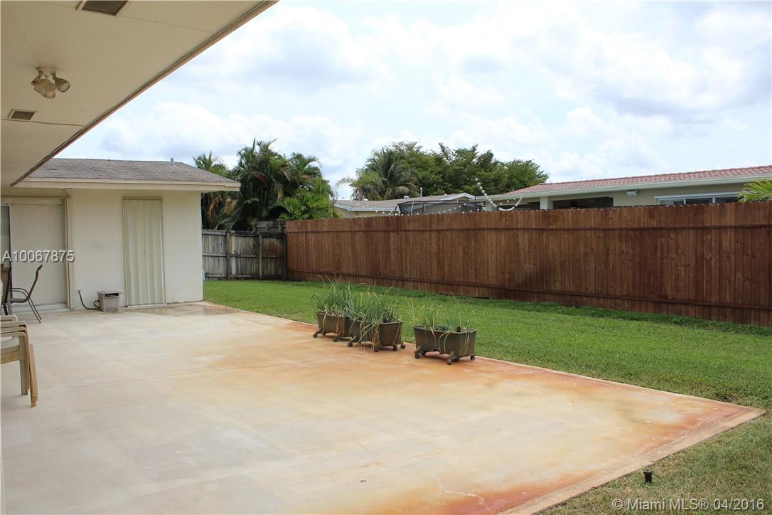 Pembroke Lakes Sec 1 76-4 - Residential