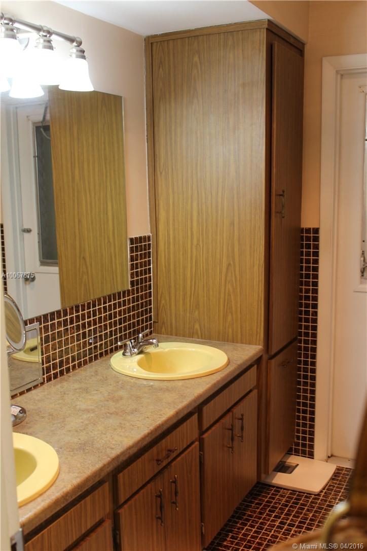 Pembroke Lakes Sec 1 76-4 - Residential