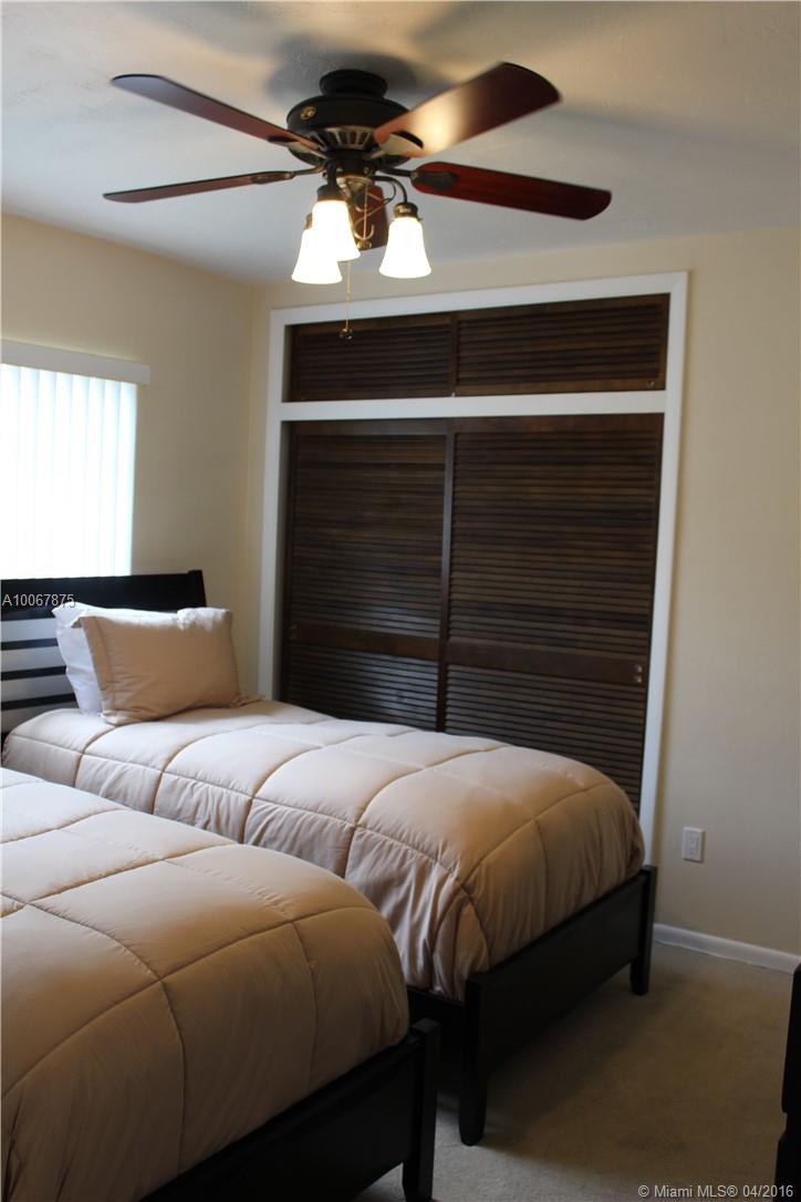 Pembroke Lakes Sec 1 76-4 - Residential