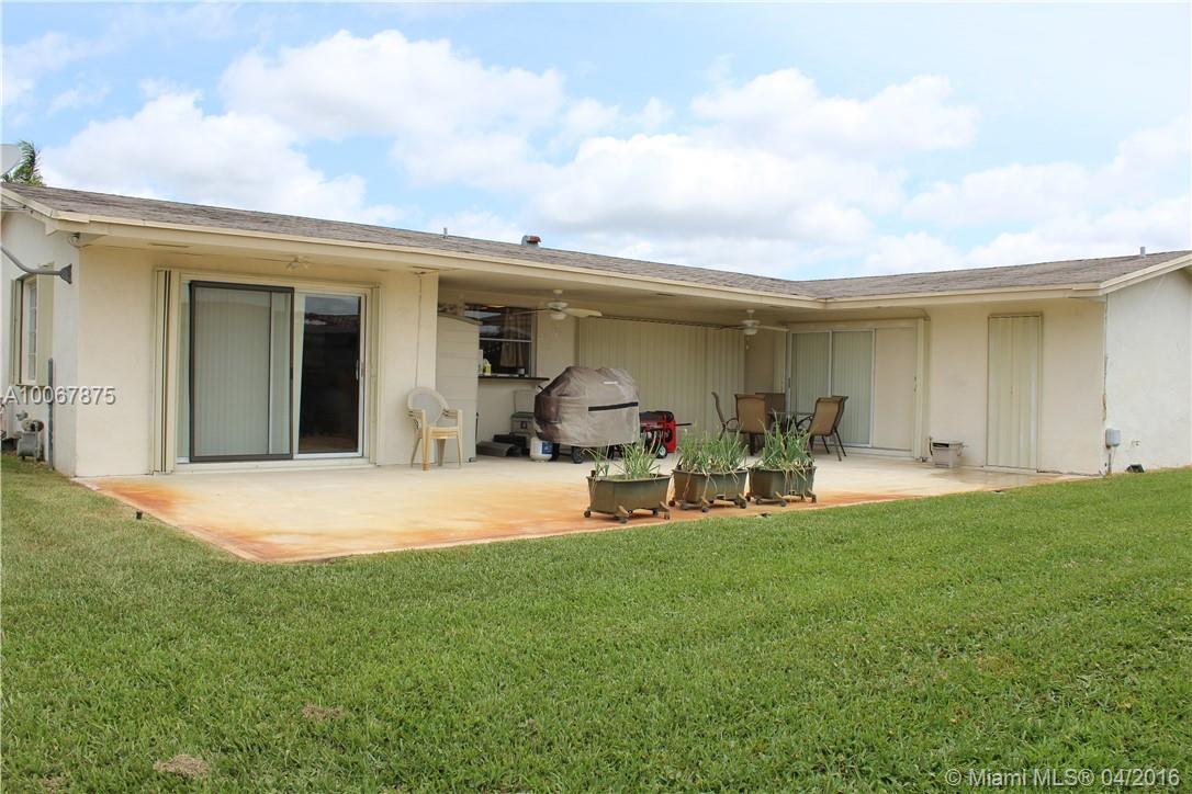 Pembroke Lakes Sec 1 76-4 - Residential