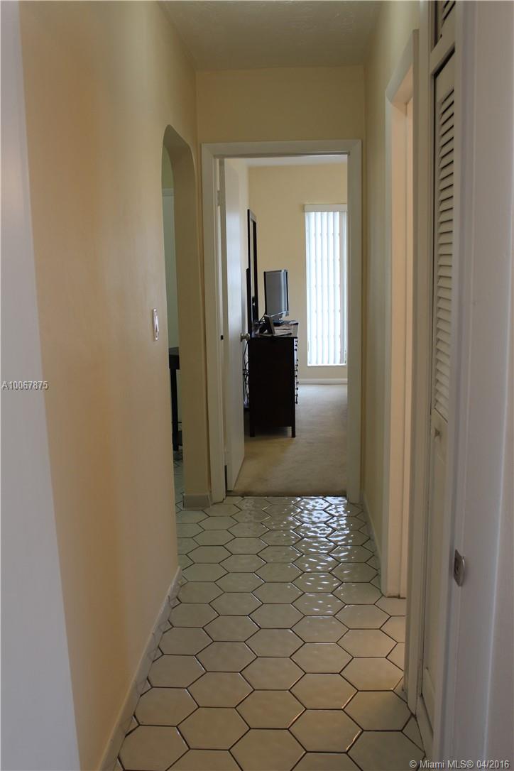 Pembroke Lakes Sec 1 76-4 - Residential