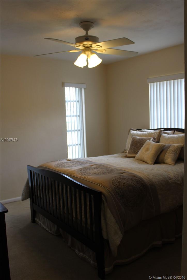 Pembroke Lakes Sec 1 76-4 - Residential