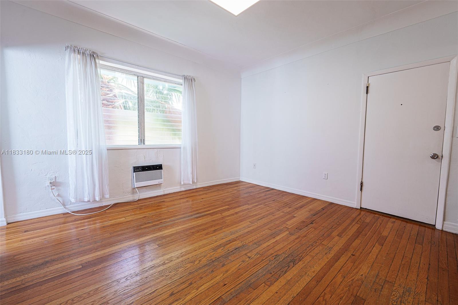 1351 Meridian Ave 10