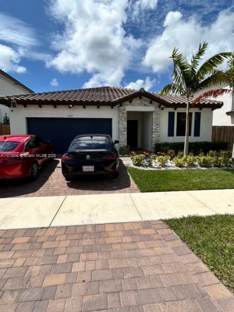 ESTATES AT SILVER PALM - Residential