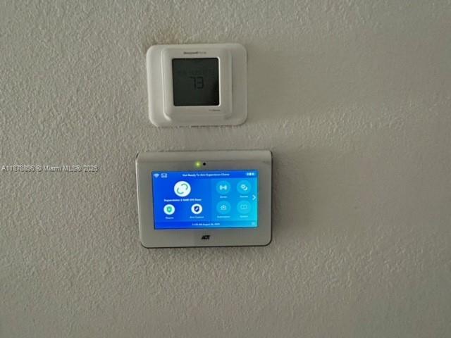 ESTATES AT SILVER PALM - Residential