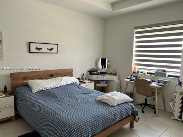 ESTATES AT SILVER PALM - Residential