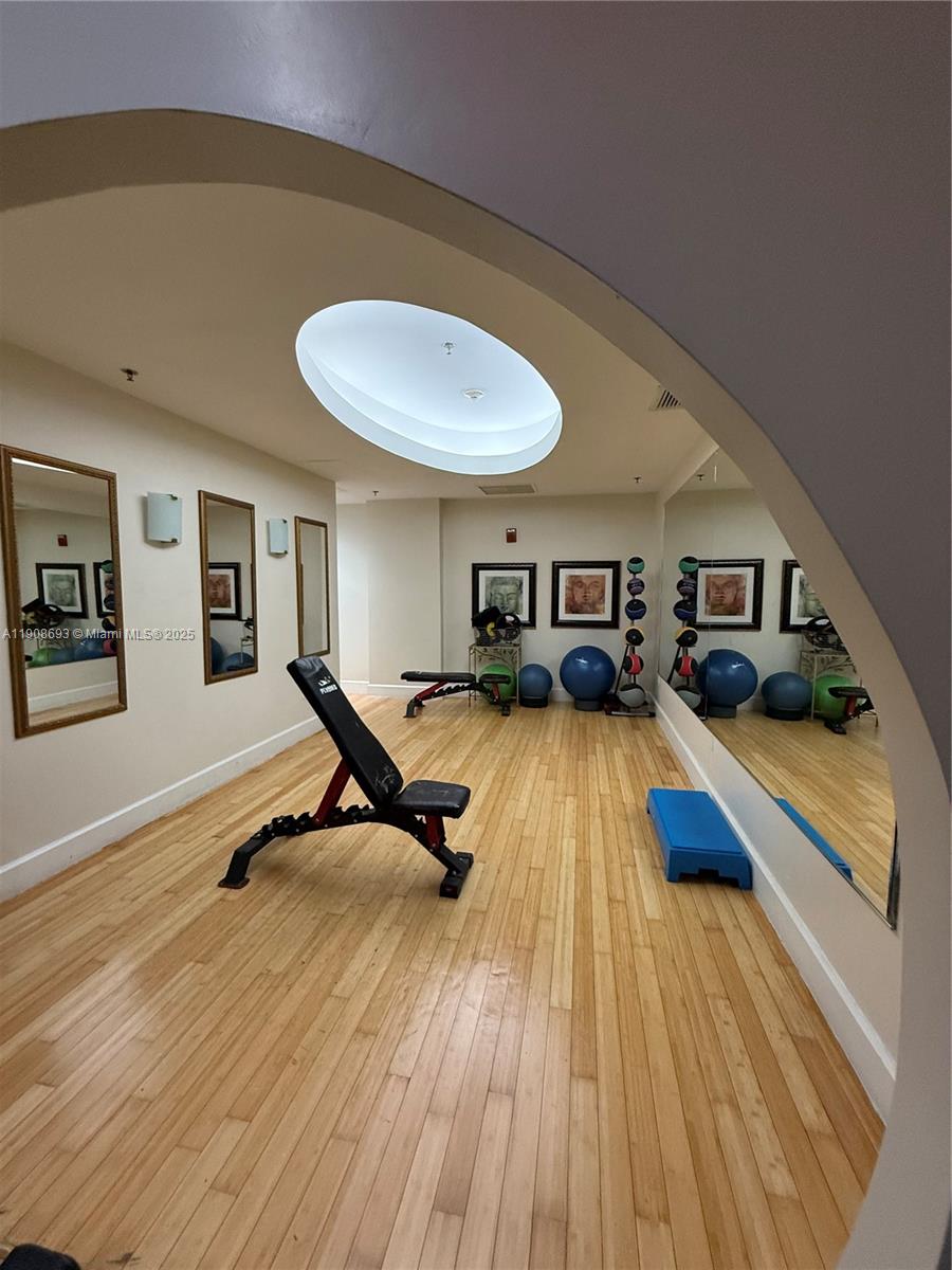 RADIUS CONDO - Residential Lease