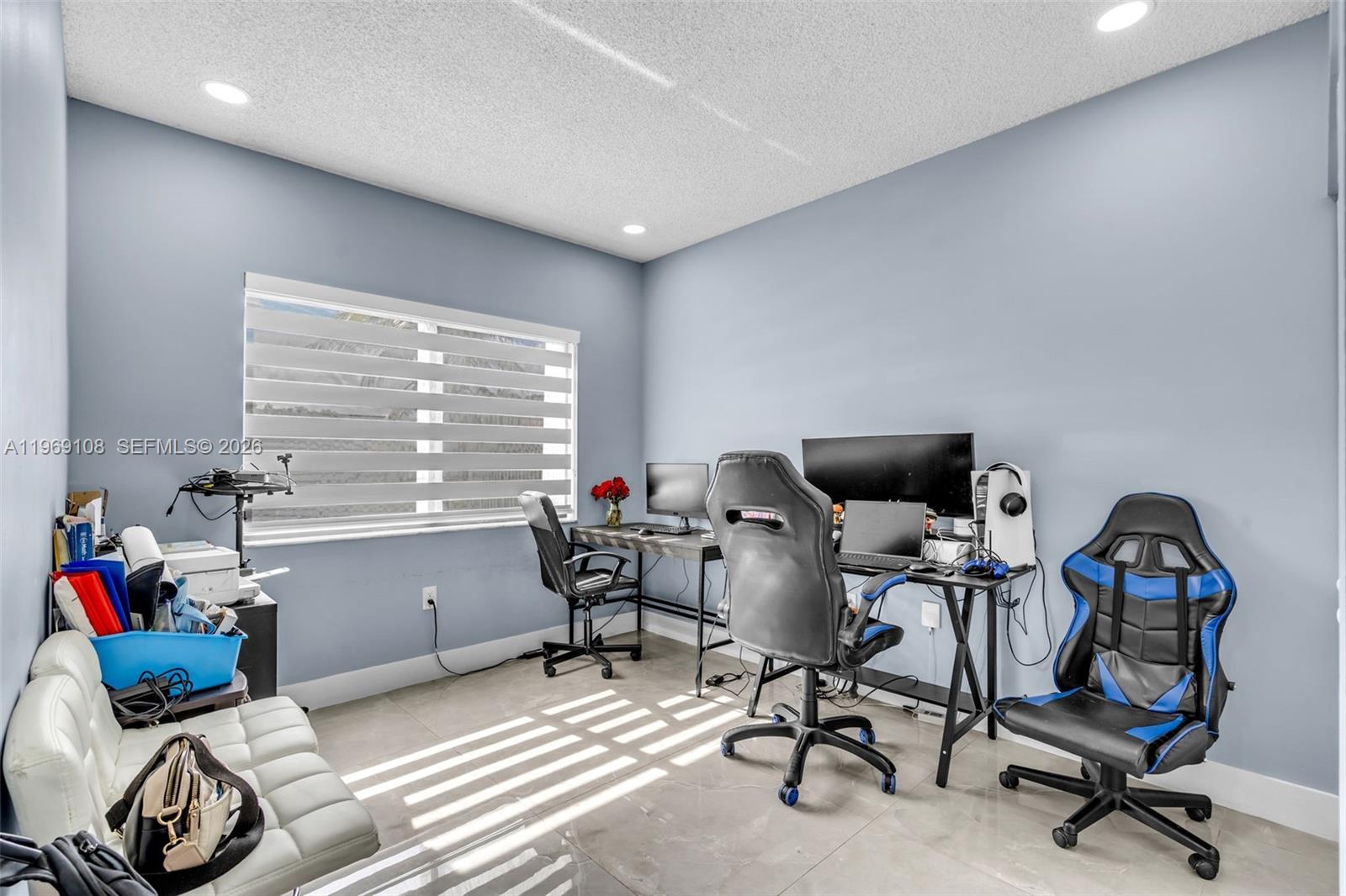 COUNTRY LAKE MANORS SEC 2 - Residential