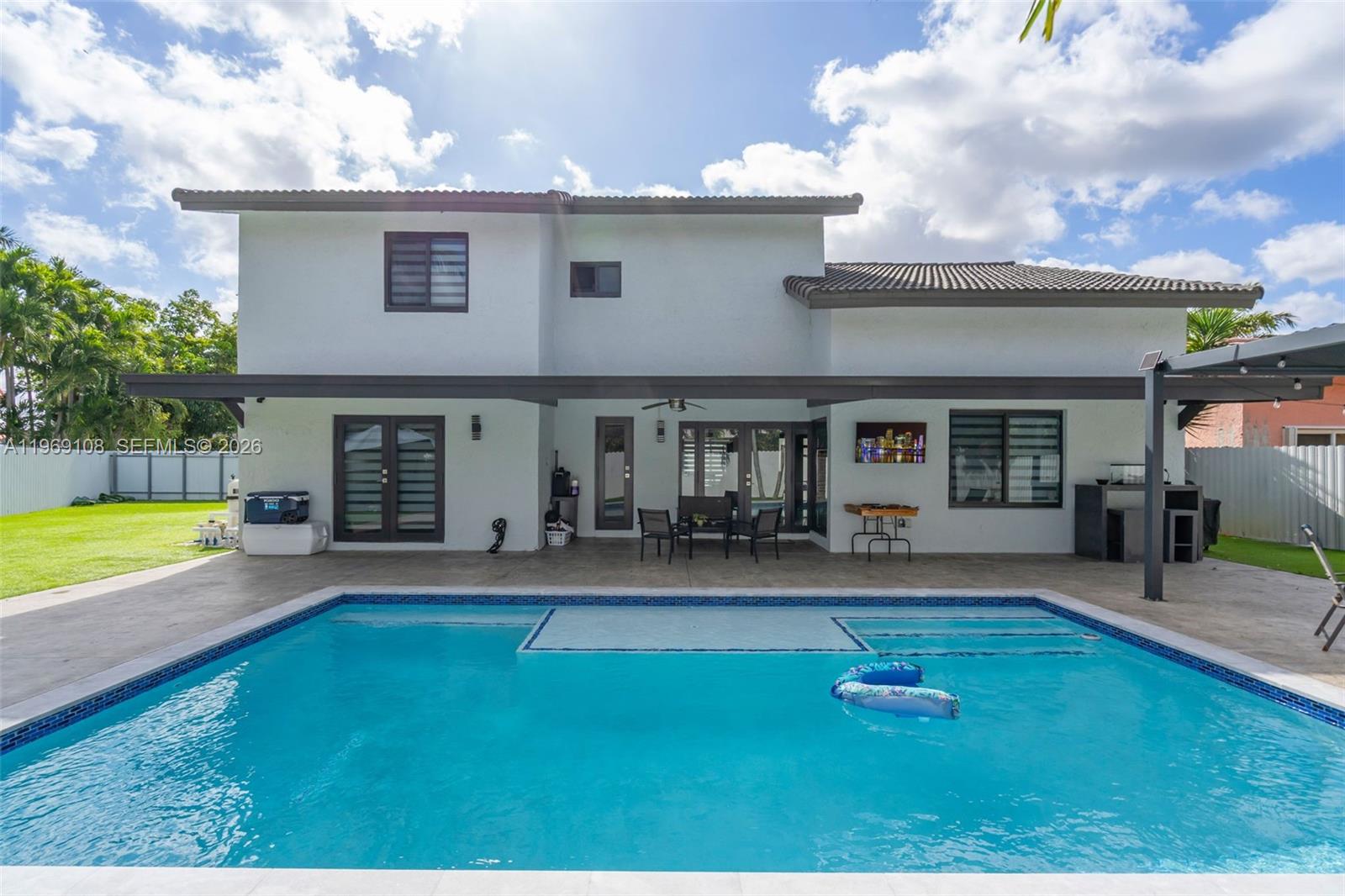 COUNTRY LAKE MANORS SEC 2 - Residential