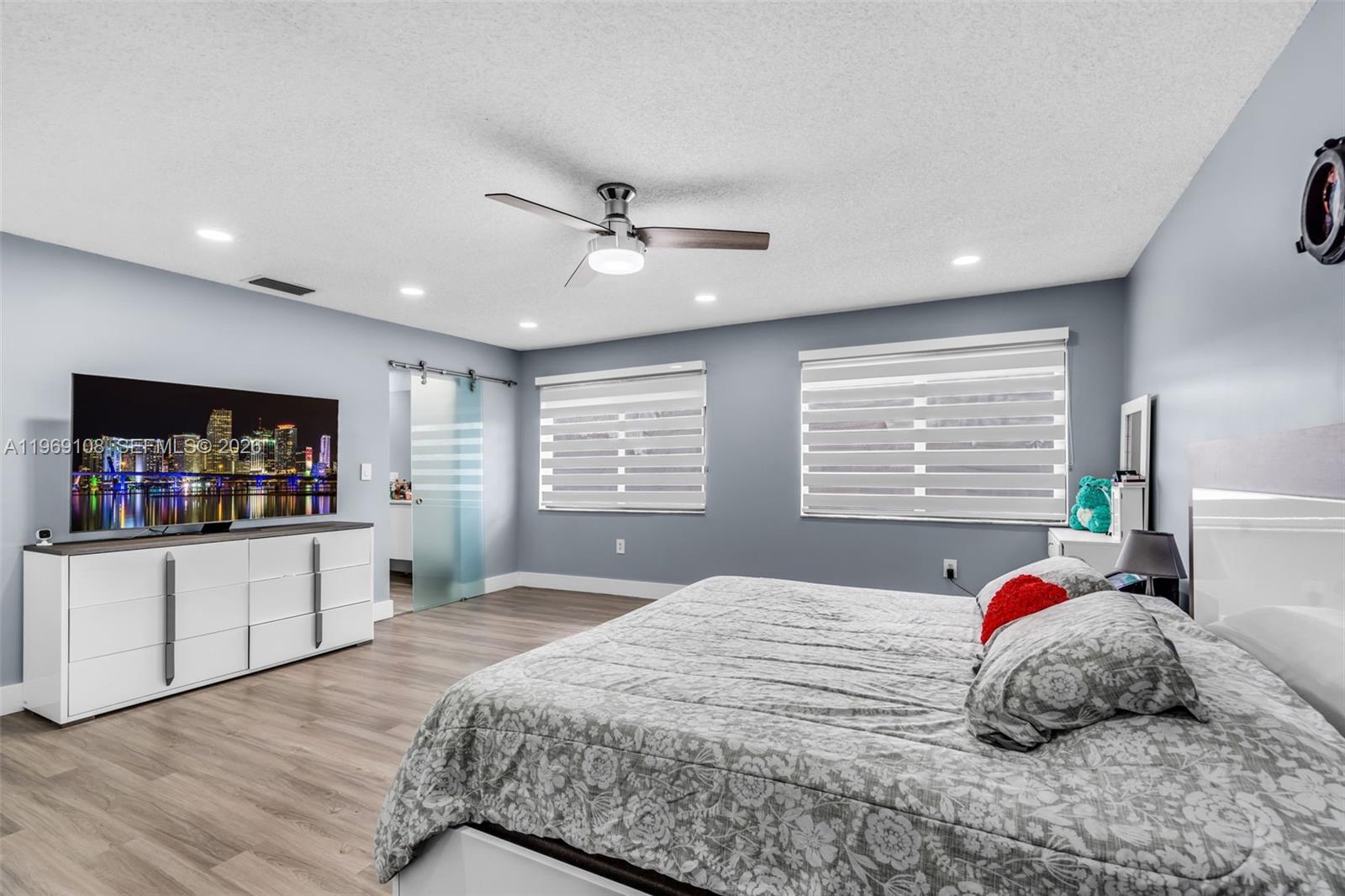 COUNTRY LAKE MANORS SEC 2 - Residential