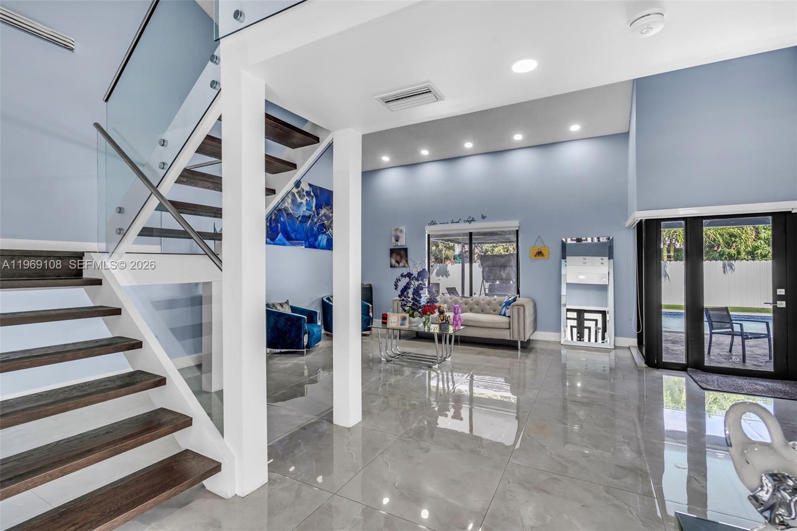 COUNTRY LAKE MANORS SEC 2 - Residential