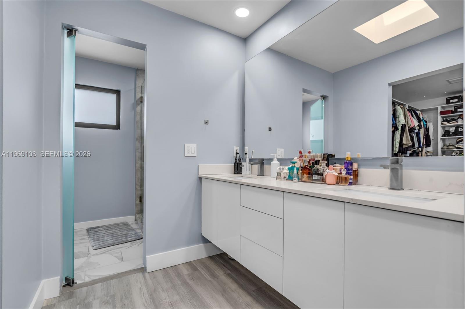 COUNTRY LAKE MANORS SEC 2 - Residential