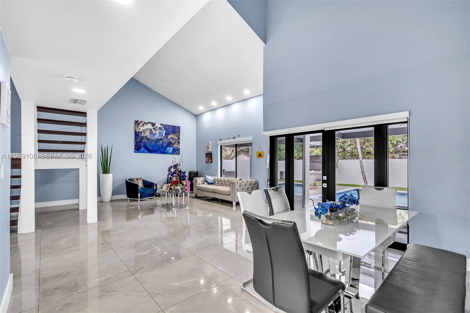 COUNTRY LAKE MANORS SEC 2 - Residential