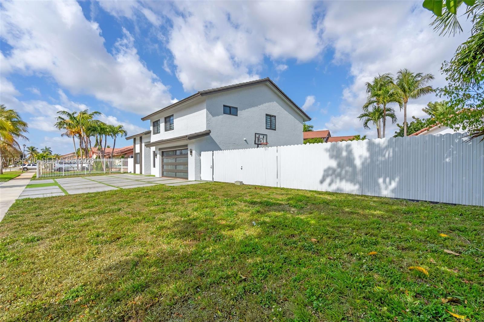 COUNTRY LAKE MANORS SEC 2 - Residential