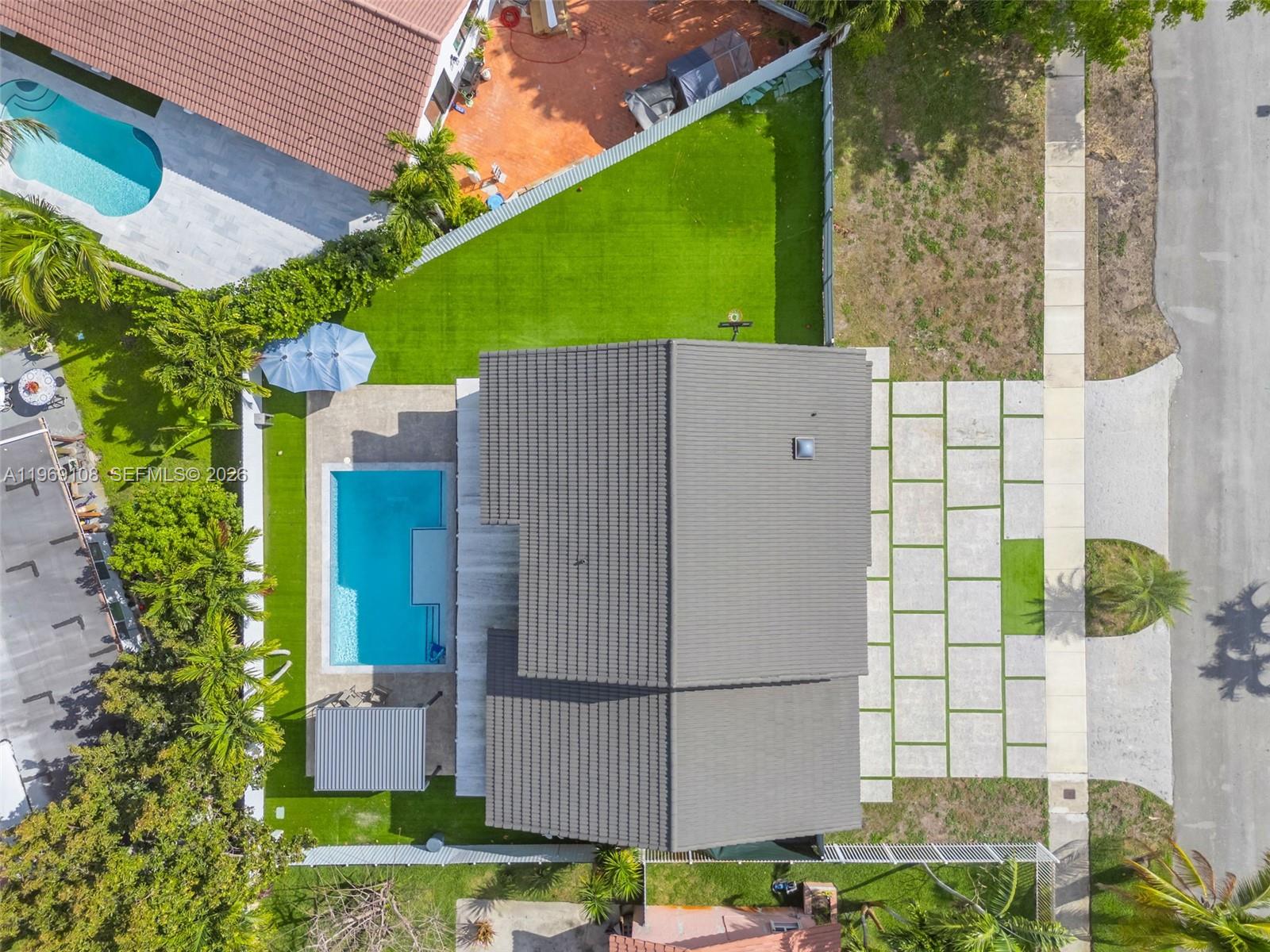 COUNTRY LAKE MANORS SEC 2 - Residential