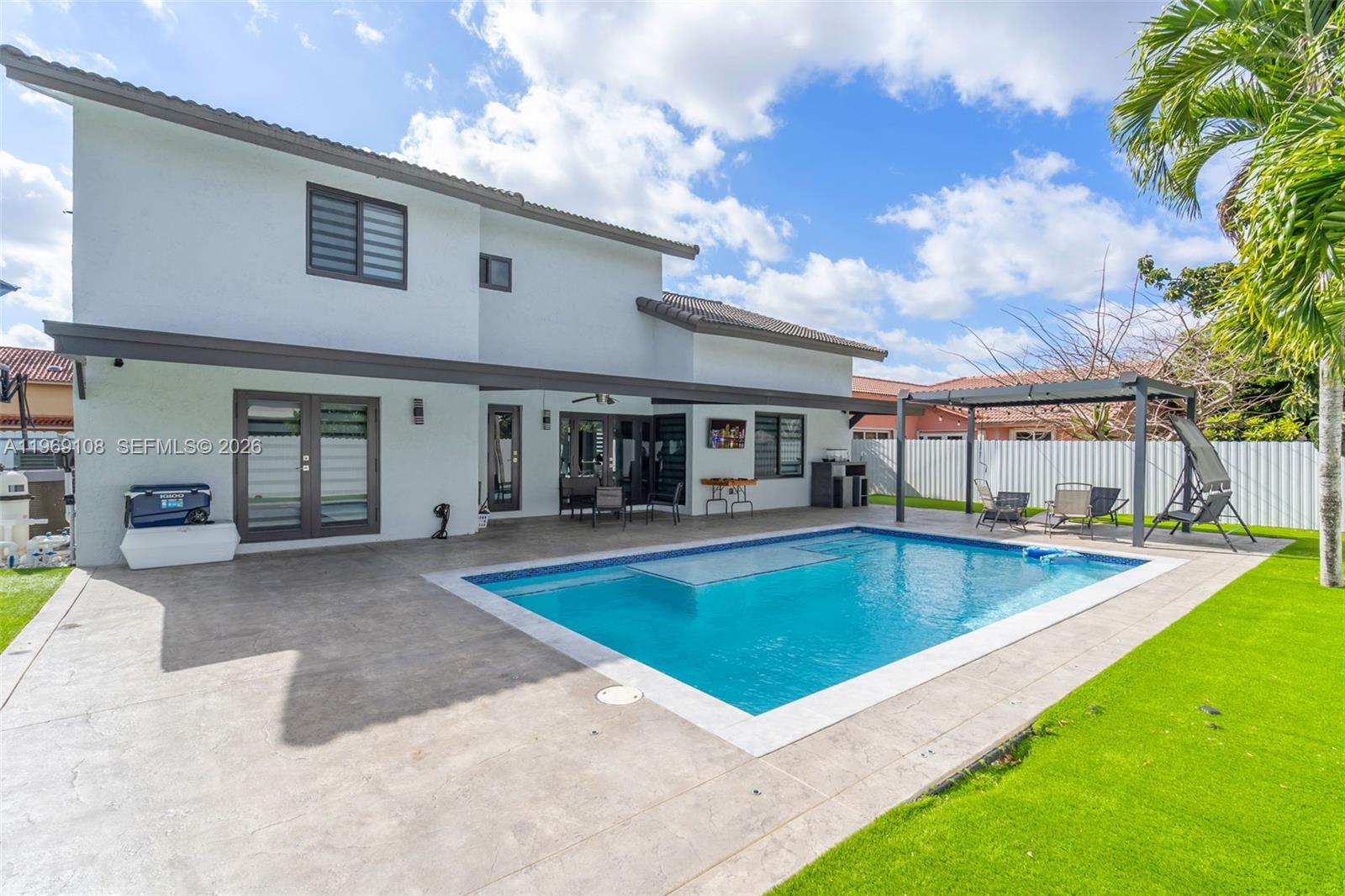 COUNTRY LAKE MANORS SEC 2 - Residential