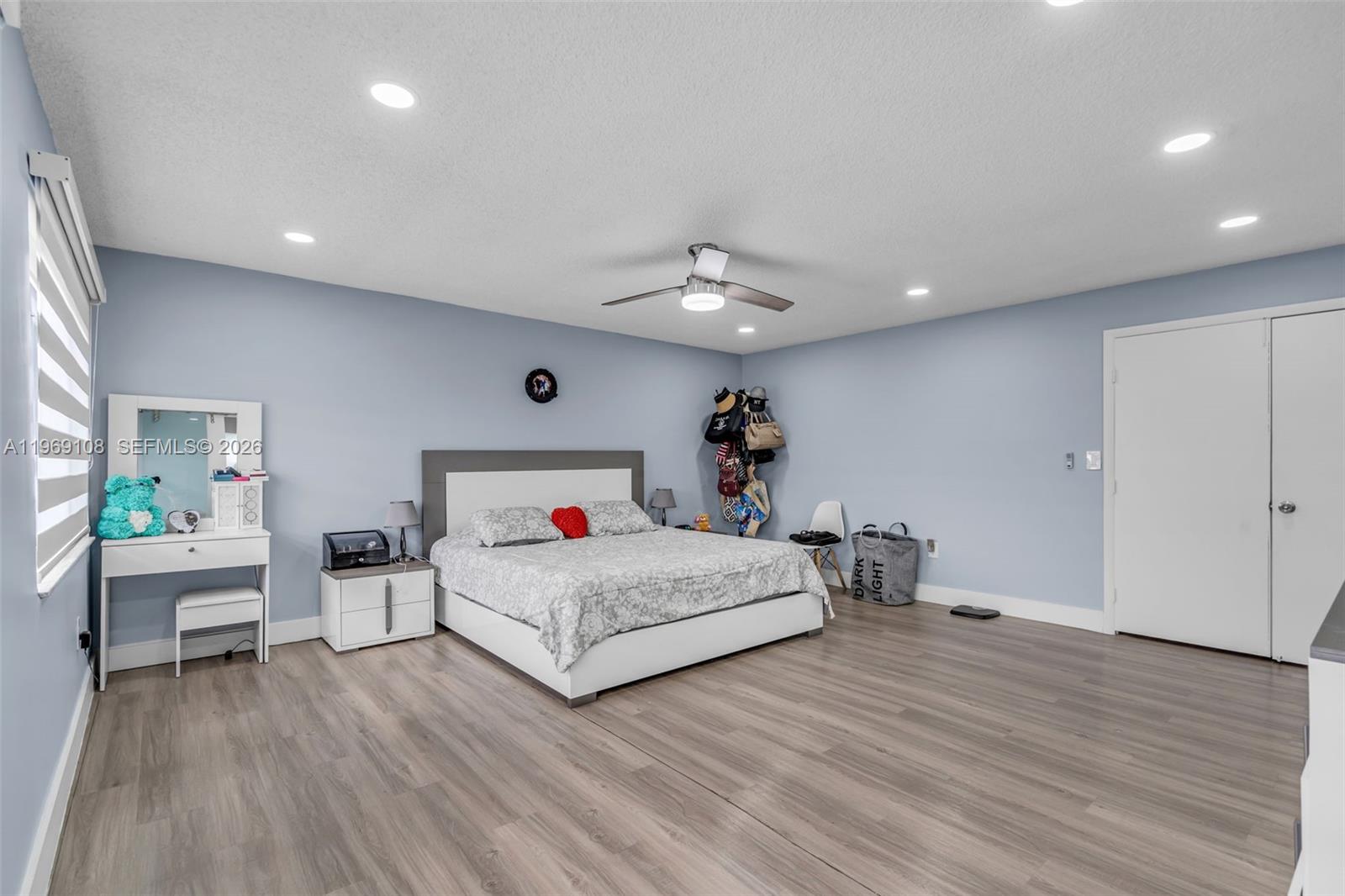 COUNTRY LAKE MANORS SEC 2 - Residential