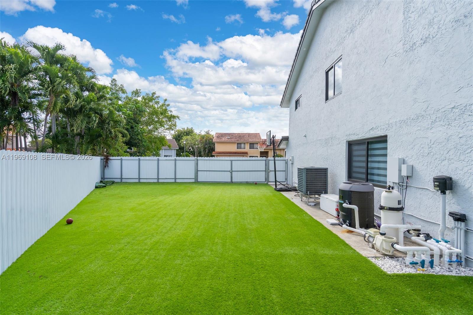 COUNTRY LAKE MANORS SEC 2 - Residential