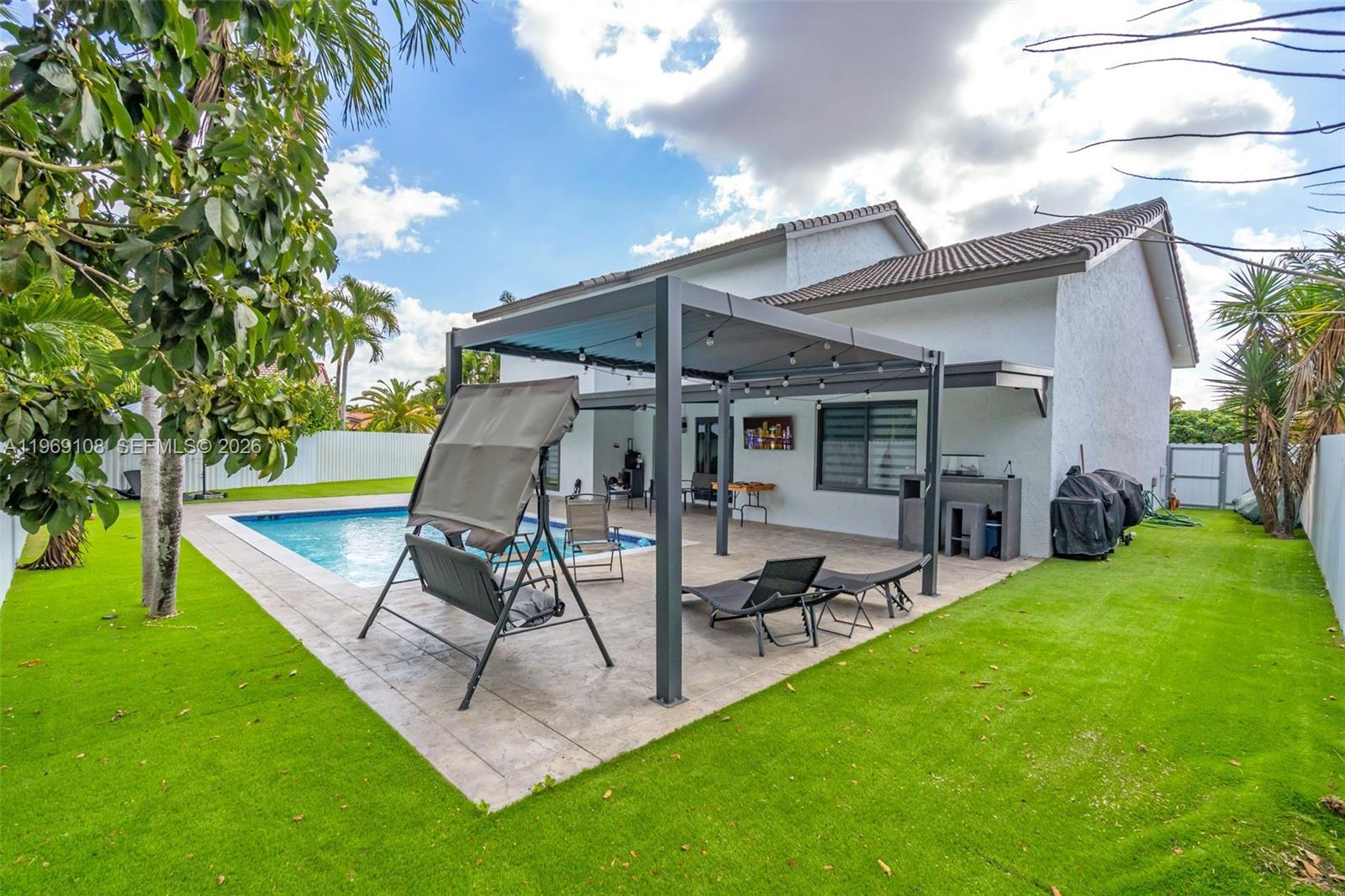 COUNTRY LAKE MANORS SEC 2 - Residential